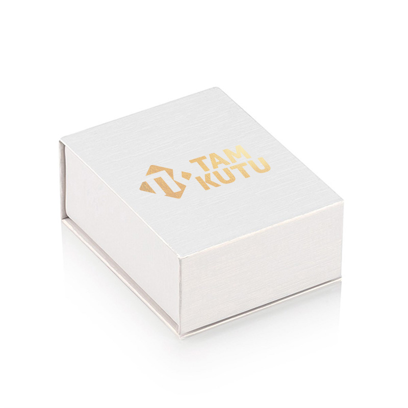 Beyaz Mıknatıslı Kolye veya Miniset Kutusu Beyaz Mıknatıslı Kolye veya Miniset Kutusu